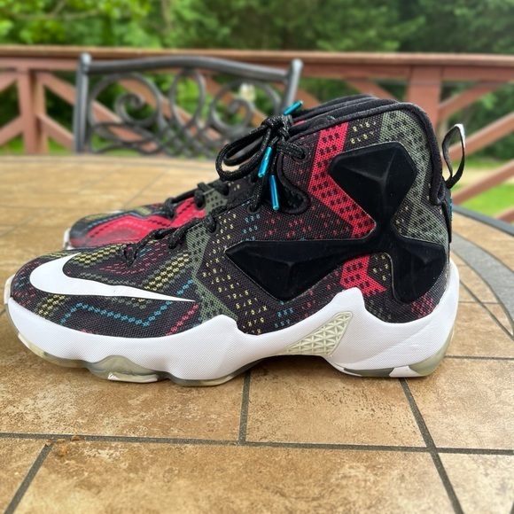 Nike Lebron XIII 13 BHM Black History Month Mens Shoes 836436-910 Size 5Y. - Picture 1 of 16